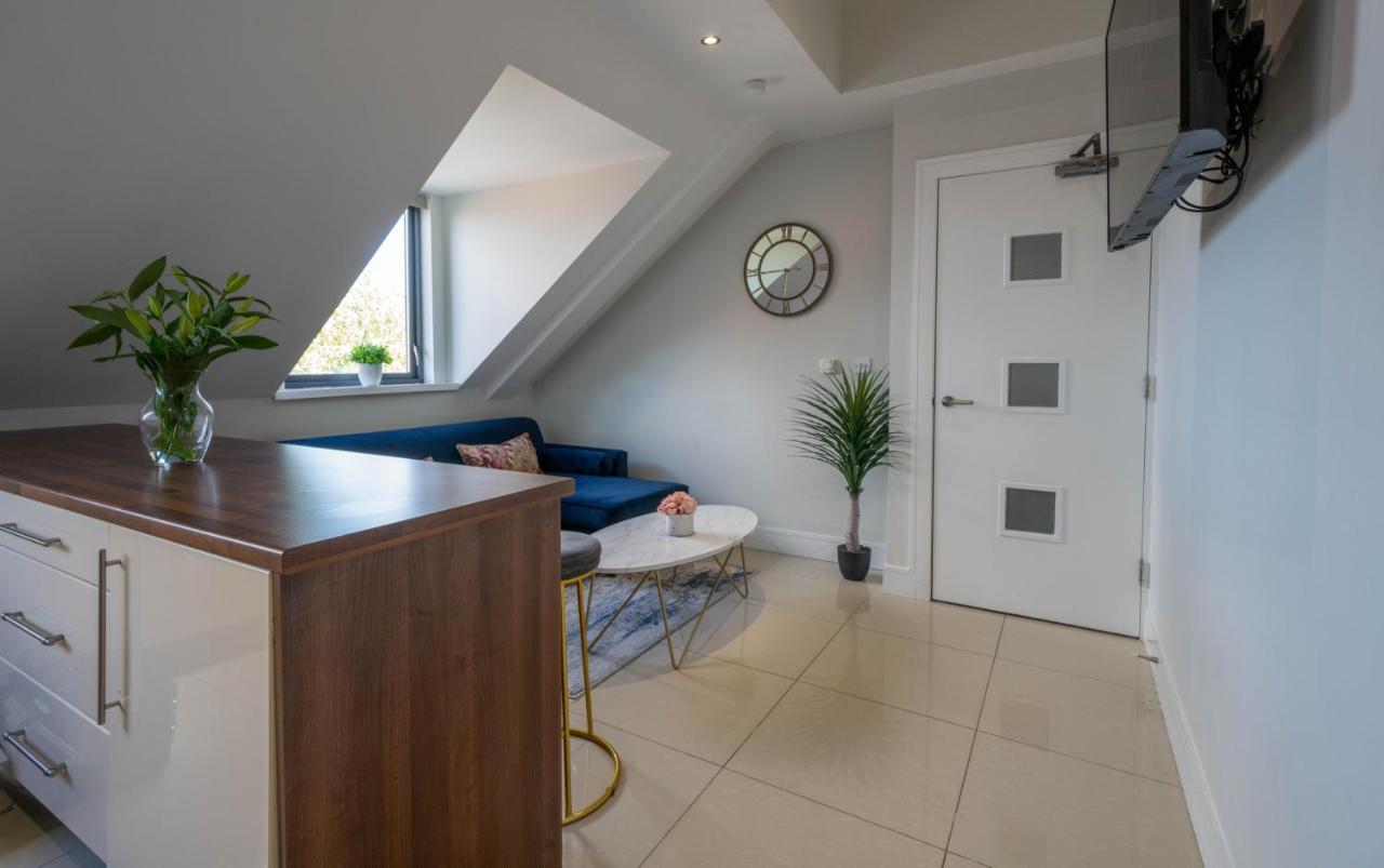 Three Bed Apartment Sleeps 5 In Botanic Belfast Buitenkant foto