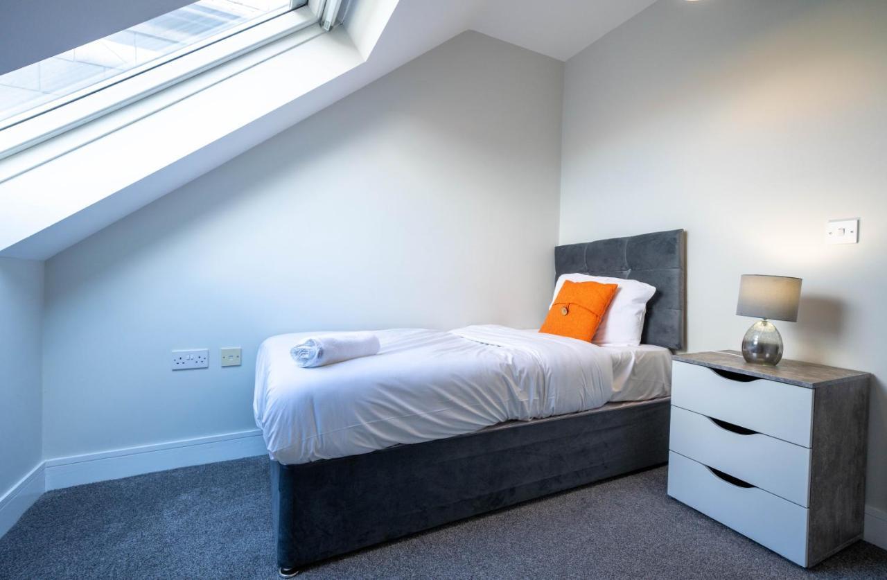 Three Bed Apartment Sleeps 5 In Botanic Belfast Buitenkant foto